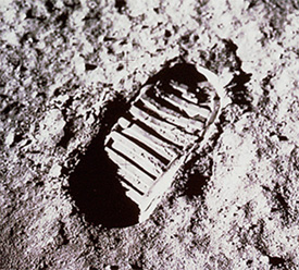 Footprint_on_moon